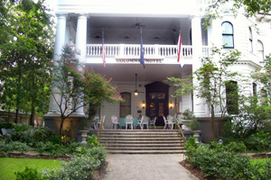 12 Years A Slave film location: Columns Hotel, Garden District, New Orleans