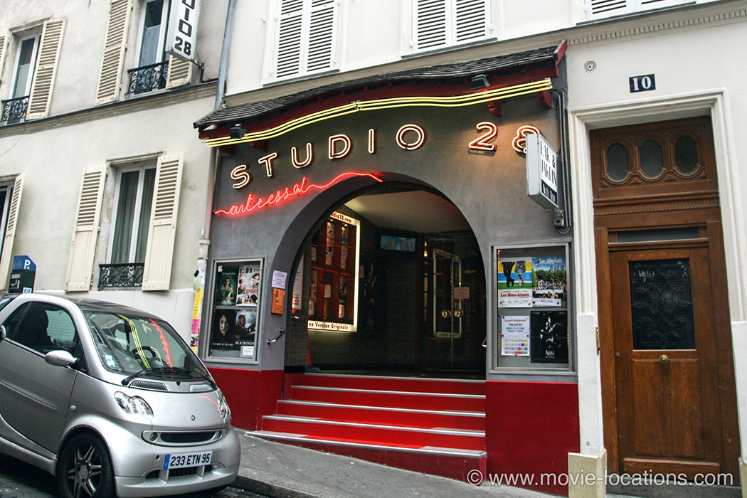 L'Age d'Or location: Le Studio 28, rue de Tholozé;;, Montmartre, Paris
