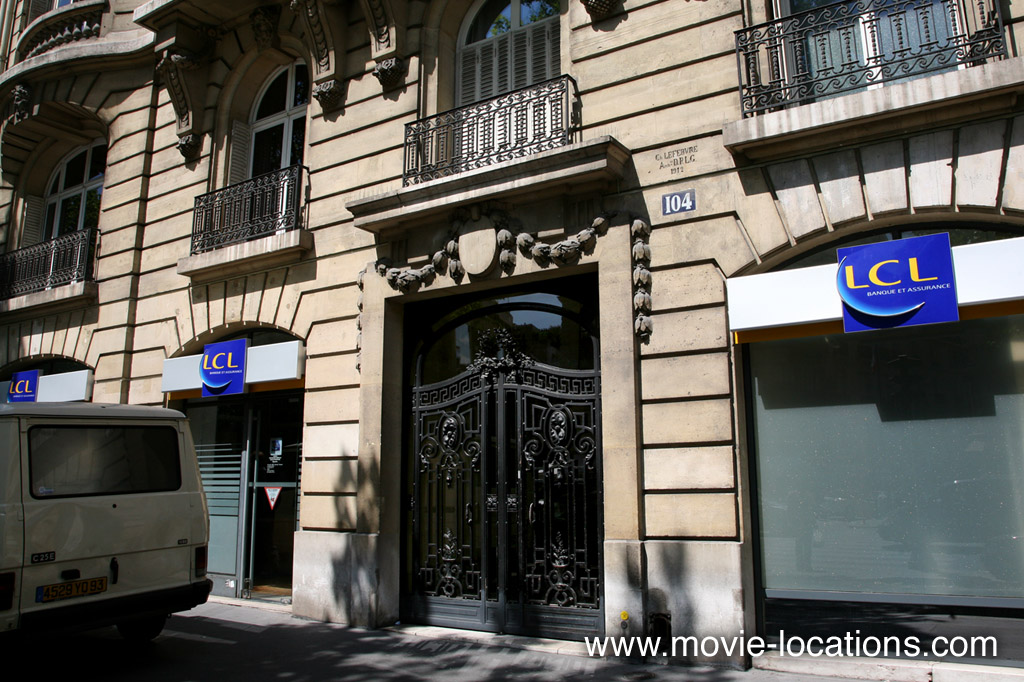 The Bourne Identity filming location: avenue Kléber, Paris