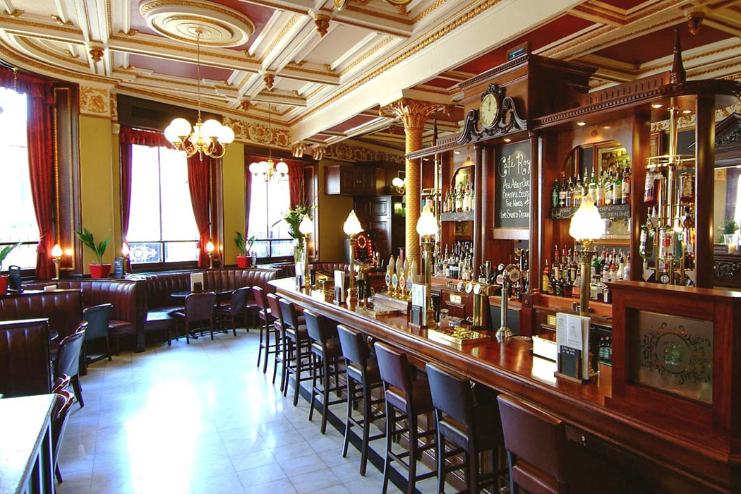 Chariots Of Fire film location: Oyster Bar, Cafe Royal, Edinburgh