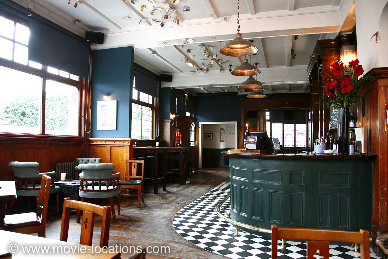 A Hard Day's Night location: Turk's Head pub, Twickenham