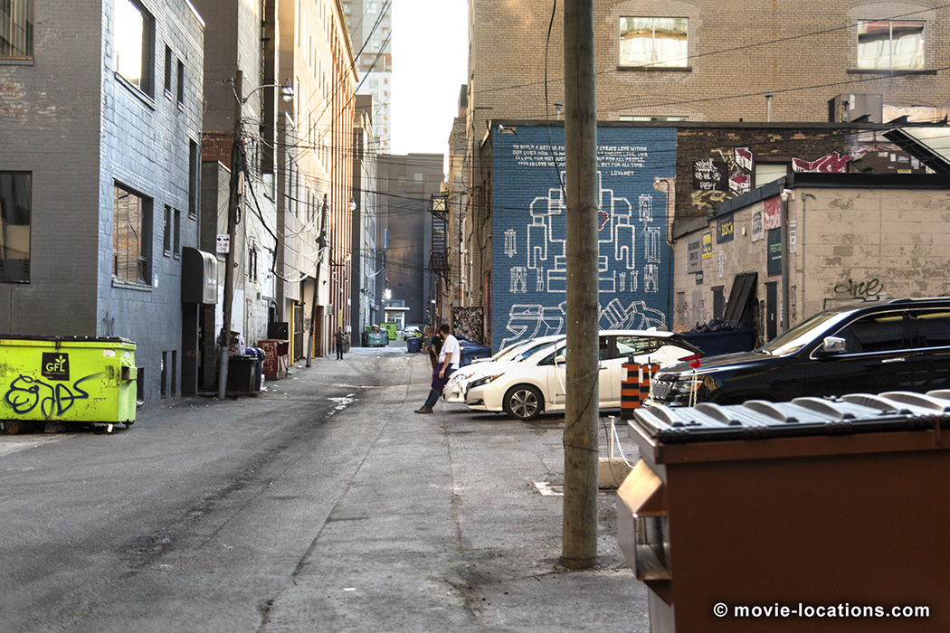 Kick Ass film location: Alley, Simcoe Street, Toronto, Ontario