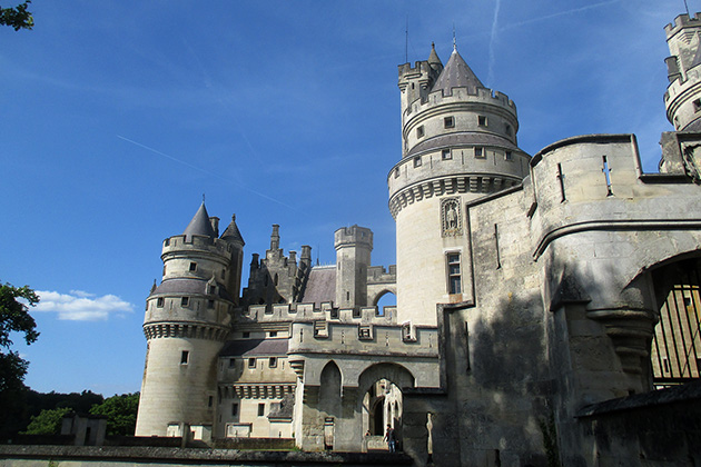 The Man In The Iron Mask filming location: Chateau de Pierrefonds, France