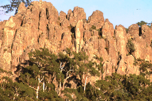 Picnic At Hanging Rock filming location: Hanging Rock, Woodend, Victoria