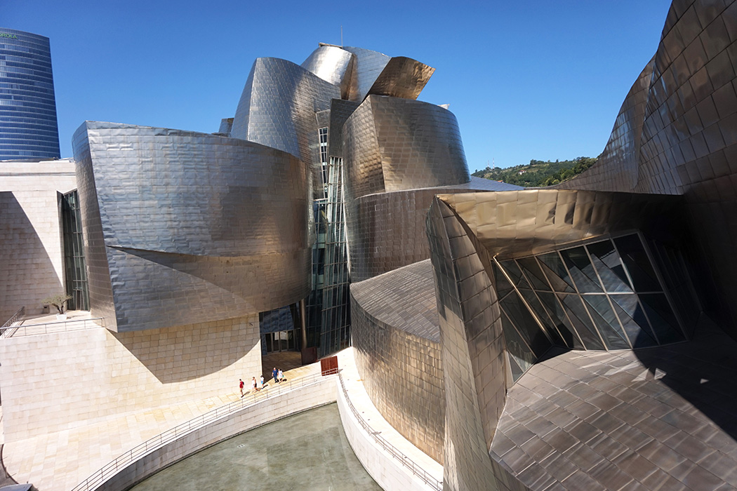 The World Is Not Enough location, Guggenheim Museum, Bilbao